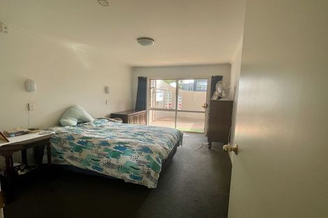 Photo of property in 2/28 Third Avenue, Tauranga, 3110