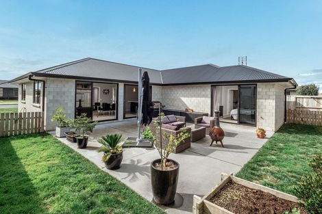 Photo of property in 22 Piata Street, Papamoa Beach, Papamoa, 3118