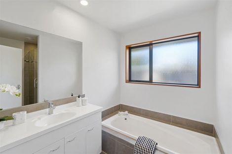 Photo of property in 12 Marquess Avenue, Halswell, Christchurch, 8025