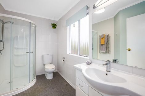 Photo of property in 2 Portage Place, Whitby, Porirua, 5024