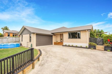Photo of property in 48 Twickenham Place, Nawton, Hamilton, 3200