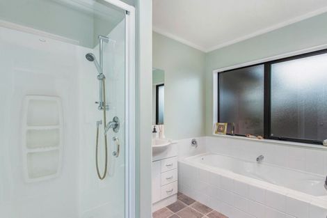 Photo of property in 6 Hawkins Place, Rangiora, 7400