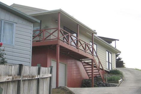 Photo of property in 52 Westhaven Drive, Tawa, Wellington, 5028