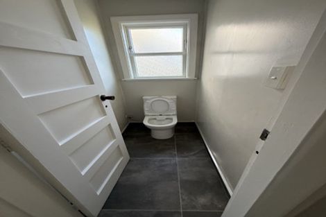 Photo of property in 42 Pitcairn Crescent, Bryndwr, Christchurch, 8053