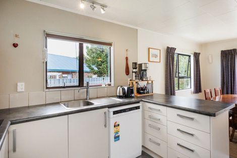 Photo of property in 30 Wills Crescent, Ashhurst, 4810