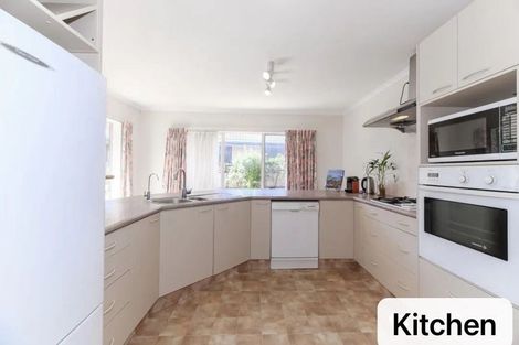 Photo of property in 1 Quartley Place, Huntington Park, Auckland, 2013