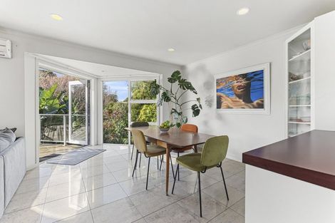 Photo of property in 105 Vivian Street, New Plymouth, 4310