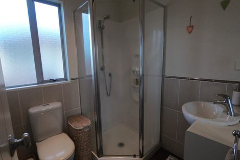 Photo of property in 23 Cambrian Crescent, Flat Bush, Auckland, 2016