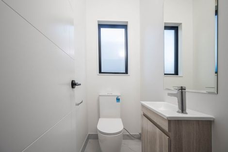 Photo of property in 108b Taikata Road, Te Atatu Peninsula, Auckland, 0610