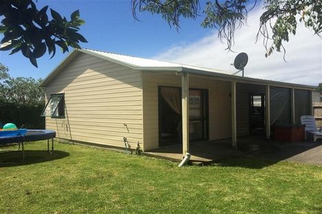 Photo of property in 113 Henderson Valley Road, Henderson, Auckland, 0612