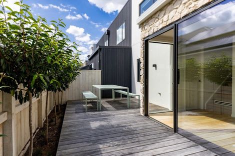 Photo of property in 109c Taylor Street, Cambridge, 3434