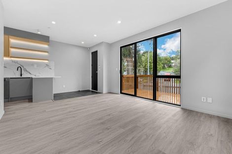 Photo of property in 2 Kama Place, Sunnynook, Auckland, 0620