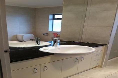 Photo of property in 404 Chapel Road, Flat Bush, Auckland, 2016