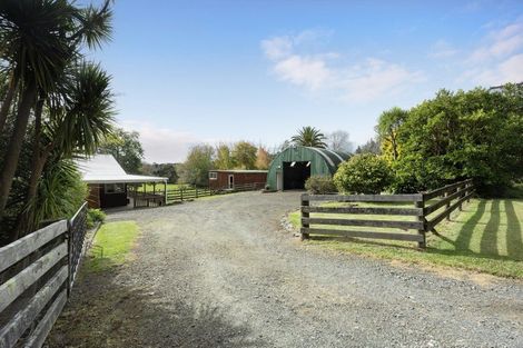 Photo of property in 293 Ararimu Valley Road, Helensville, Waimauku, 0882