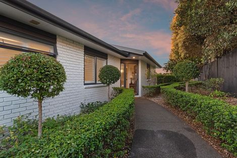 Photo of property in 12 Veronica Close, Red Beach, 0932