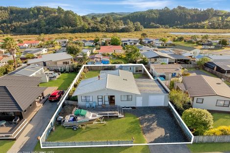 Photo of property in 104 Mayfair Avenue, Whangamata, 3620