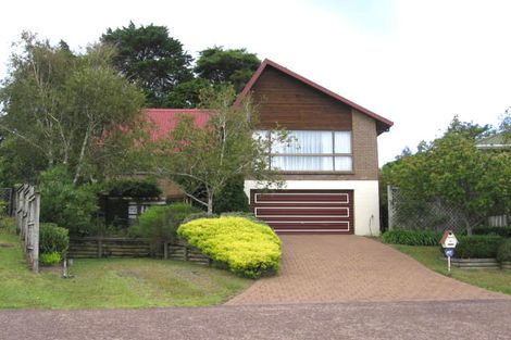 Photo of property in 12 Manutara Avenue, Forrest Hill, Auckland, 0620