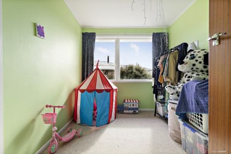 Photo of property in 32 Mark Avenue, Paparangi, Wellington, 6037