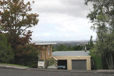 Photo of property in 2/4 Lynn Road, Bayview, Auckland, 0629