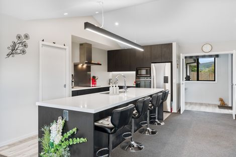 Photo of property in 17 Rodeo Place, Outram, 9019