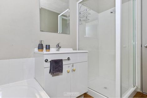 Photo of property in 4a Holden Avenue, Forest Lake, Hamilton, 3200