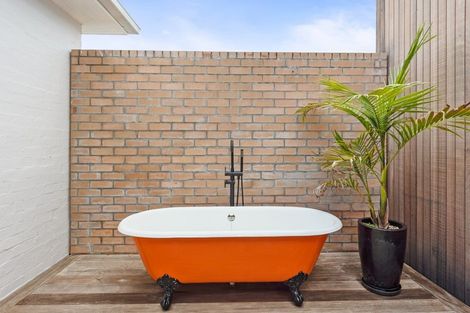 Photo of property in 12 Jellicoe Drive, Hamilton East, Hamilton, 3216