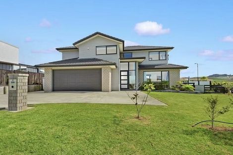 Photo of property in 2 Vivian Road, Silverdale, 0932