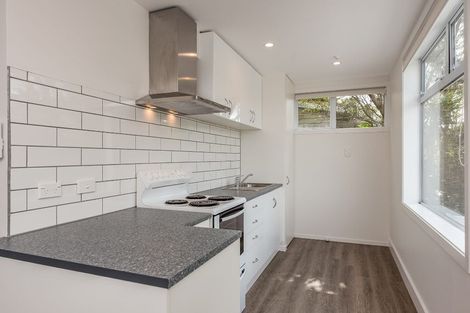 Photo of property in 25f2 Kitchener Terrace, Johnsonville, Wellington, 6037