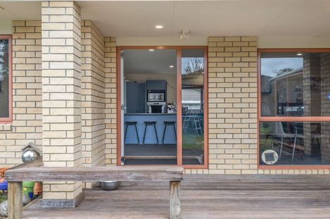 Photo of property in 6 Rays Way, Tuakau, 2121