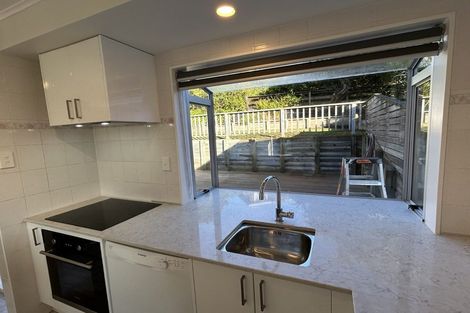 Photo of property in 15 The Anchorage, Whitby, Porirua, 5024