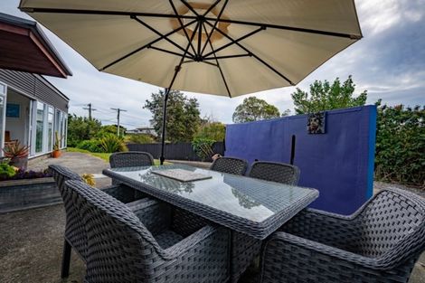 Photo of property in 9 Mahana Road, Paraparaumu Beach, Paraparaumu, 5032