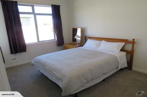 Photo of property in 47 Harbour View Road, Te Atatu Peninsula, Auckland, 0610