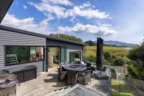 Photo of property in 36 Robertson Street, Raglan, 3225