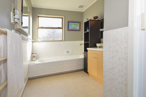 Photo of property in 3 Lone Tree Grove, Kelson, Lower Hutt, 5010