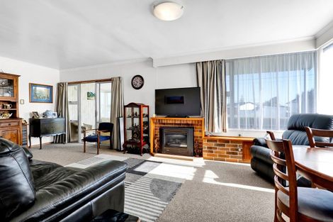 Photo of property in 2 Turuturu Road, Hawera, 4610