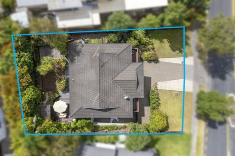 Photo of property in 32 Unsworth Drive, Unsworth Heights, Auckland, 0632
