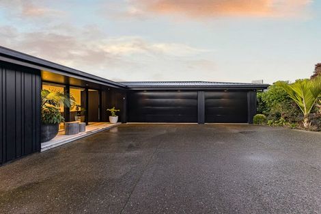 Photo of property in 8 Miran Lane, Red Beach, 0932