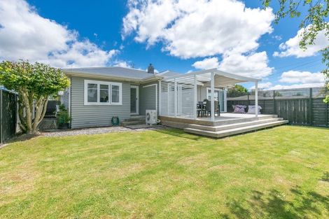 Photo of property in 15 Sandwich Road, St Andrews, Hamilton, 3200