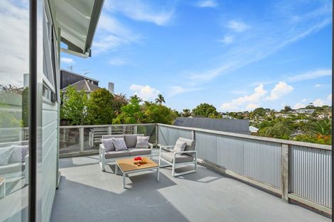 Photo of property in 1/24 Jellicoe Road, Murrays Bay, Auckland, 0630