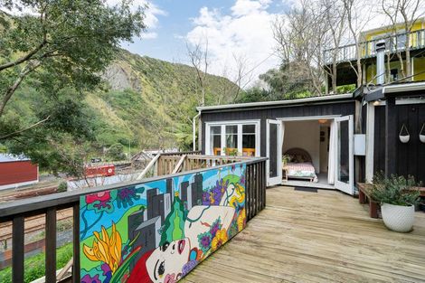 Photo of property in 56 Tilley Road, Paekakariki, 5034