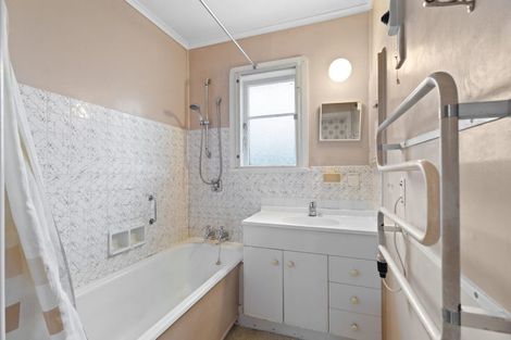 Photo of property in 10 Clarke Avenue, Te Aroha, 3320