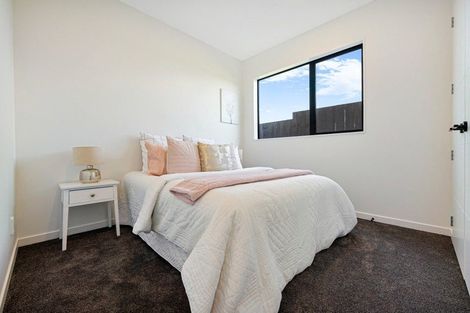 Photo of property in 6 Pineview Drive, Rosehill, 2113