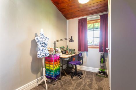 Photo of property in 16 Ross Street, Woodville, 4920