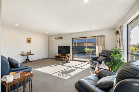 Photo of property in 18 Mauger Drive, Heathcote Valley, Christchurch, 8022
