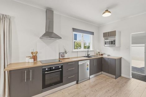 Photo of property in 77 Fitzherbert Avenue, Tawhero, Whanganui, 4501