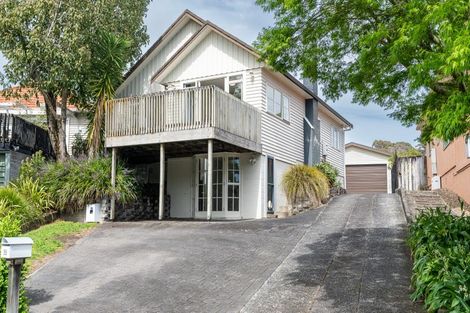 Photo of property in 55 Plunket Terrace, Hamilton East, Hamilton, 3216