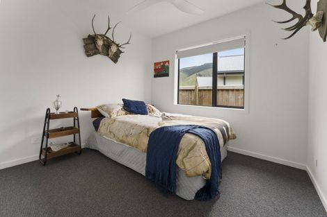 Photo of property in 17 Huntaway Close, Stoke, Nelson, 7011