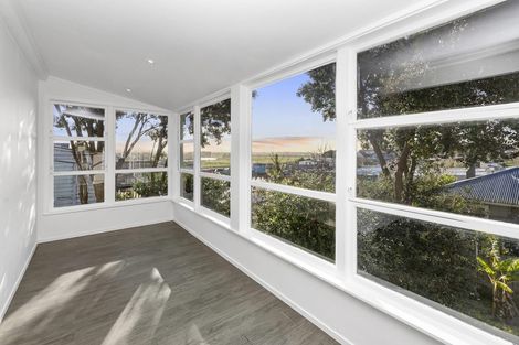 Photo of property in 8 Rata Street, Helensville, 0800