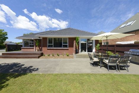 Photo of property in 6 Elwyn Place, Avonhead, Christchurch, 8042