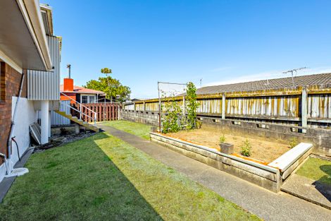 Photo of property in 1/580 Massey Road, Mangere, Auckland, 2022